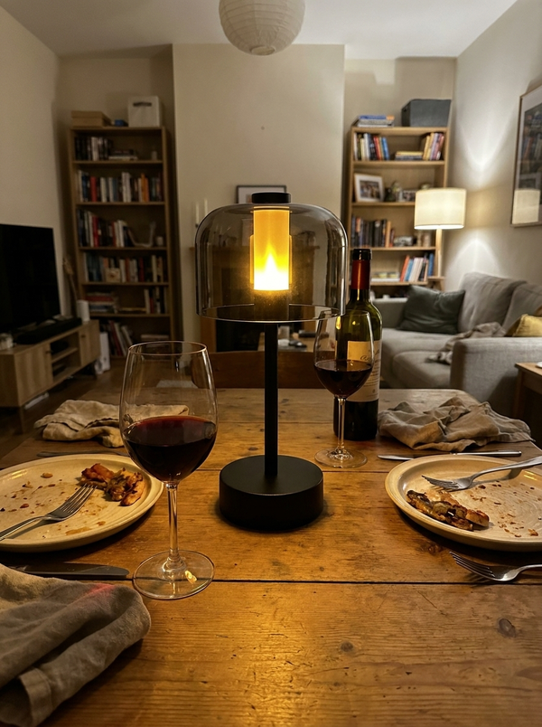 Dalfa Bell glass table lamp in a real home — tavola