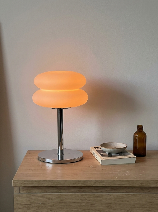 Dalfa Double disk table lamp in a real home — camera
