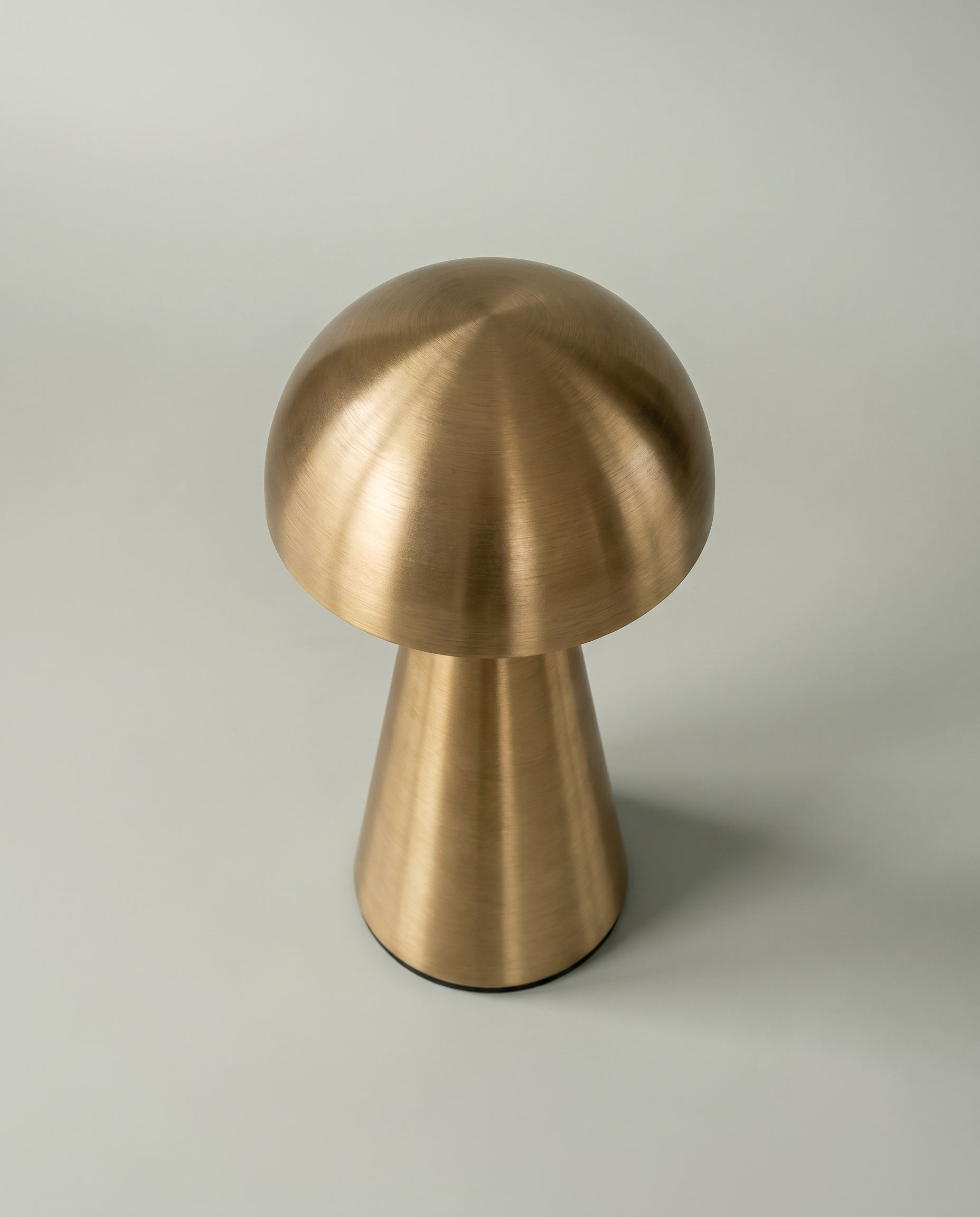 Copper Dome compact metal dome lamp, touch dimmer, USB-C cordless — top view | Dalfa CH/FR
